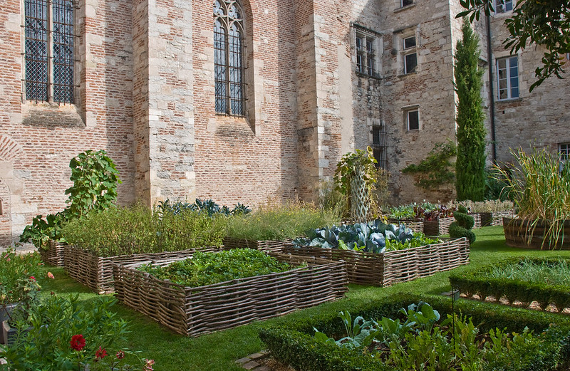 Medieval garden, Cahors Cathedral, Lot, France.